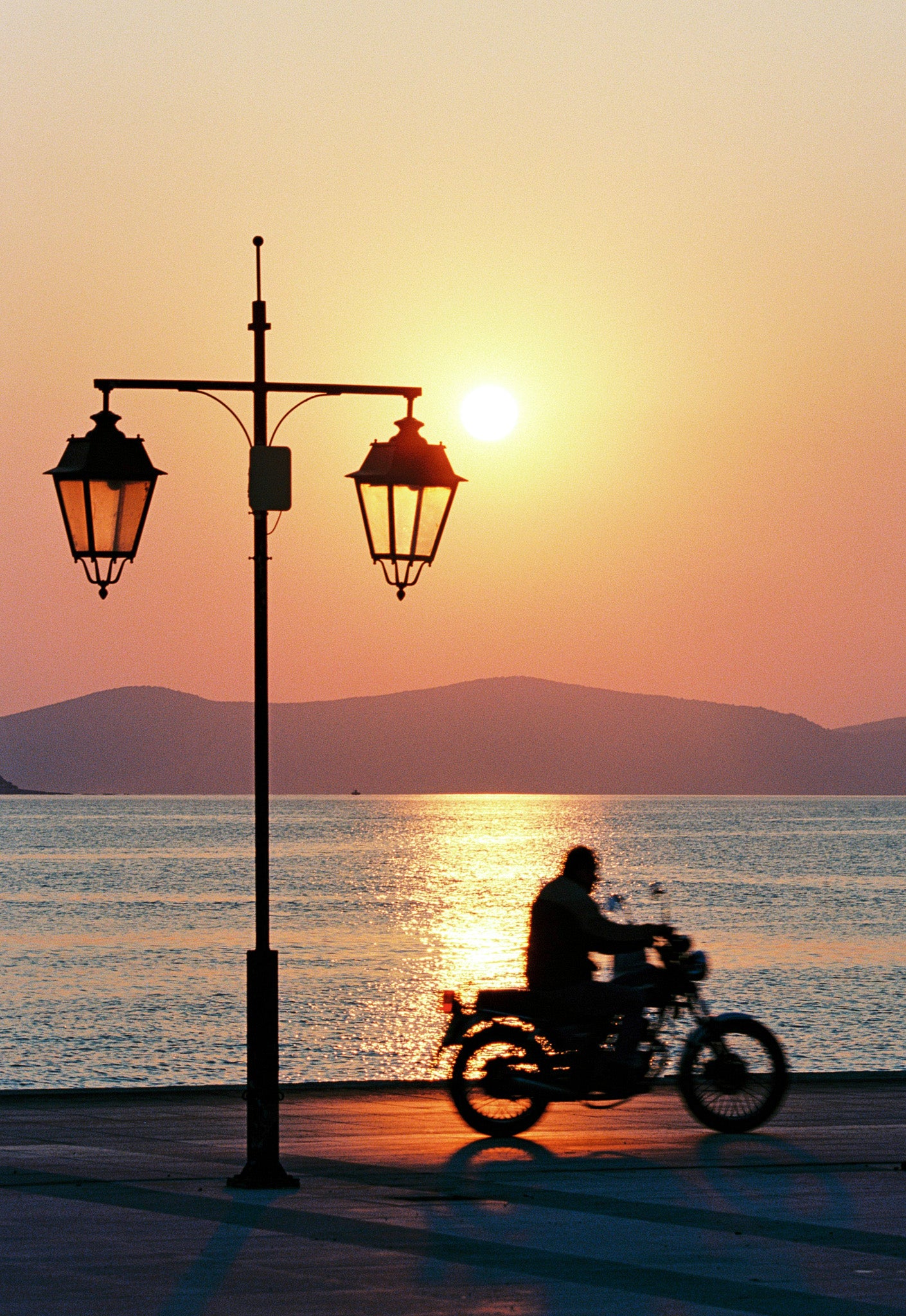 GOLDEN HOUR RIDE